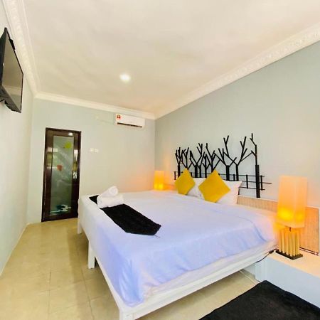 Fat Mermaid Guesthouse Pantai Cenang  Exterior photo